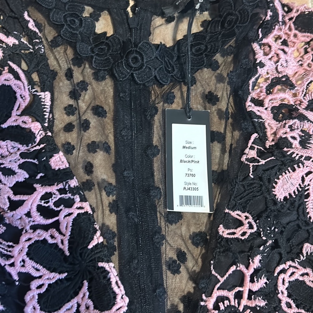 NWT Romeo + Juliet couture ruffled embroidered dress - Picture 2 of 5